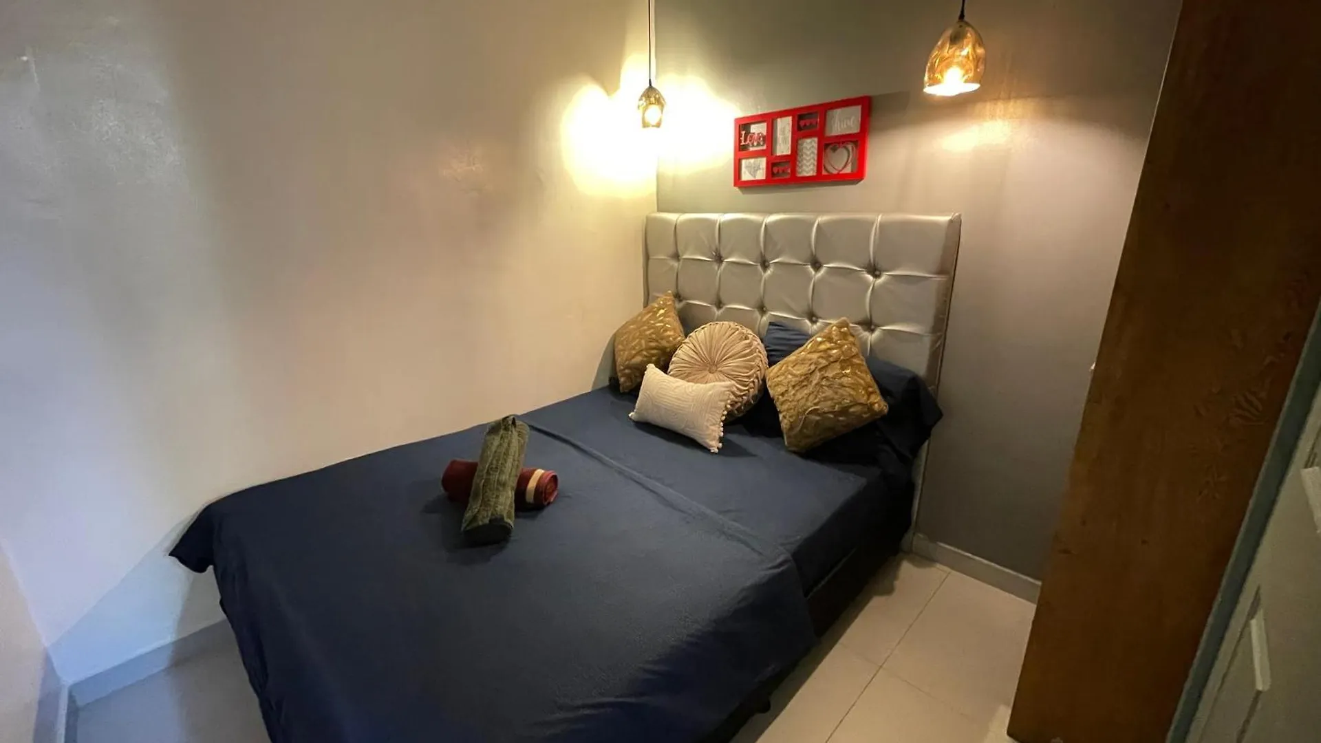 Elmolino Apt De 2 Alcobas Con Parquedero Medellin 0*,  Colombia